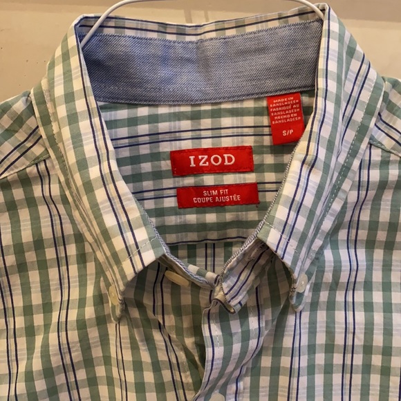 Izod plaid lightweight button down - Picture 2 of 4